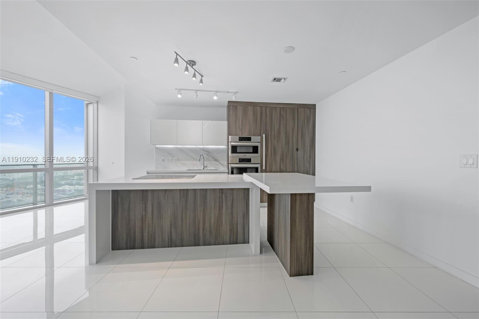 PARAMOUNT MIAMI WORLDCENT - Residential