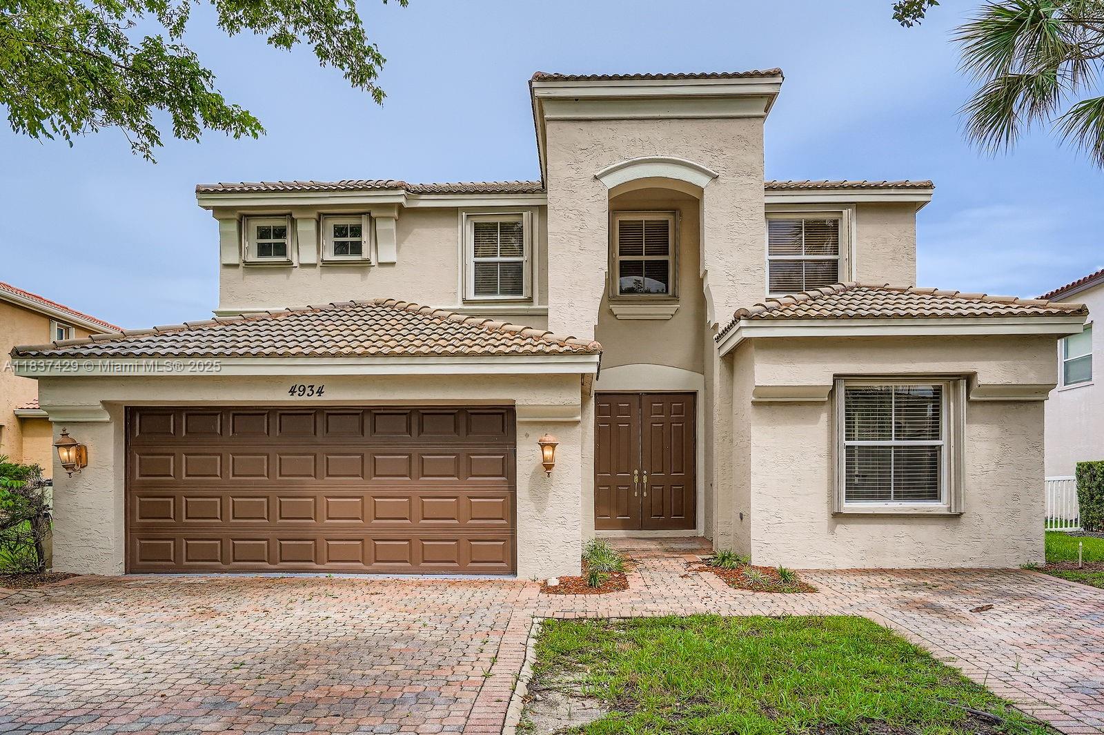 Five-Bedroom, 3.5-Bathroom Home in Riviera Isles – Portofino Community
Charming five-bedroom, 3.5-bathroom home located in the highly desirable, guard-gated Riviera Isles Portofino community. This spacious layout features four bedrooms and a den upstairs, with a fifth bedroom located on the ground floor, making it ideal for a guest suite or home office. The primary suite features a walk-in closet and a separate tub and shower. Enjoy access to fantastic community amenities, including a gym and pool. Schedule your showings today!