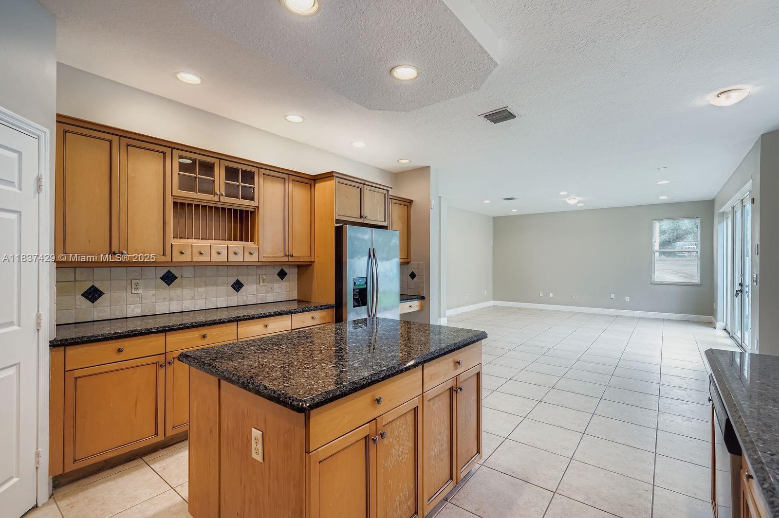 4934 SW 158th Way, Miramar, FL, 33027/$893,000 4 4934 SW 158th Way