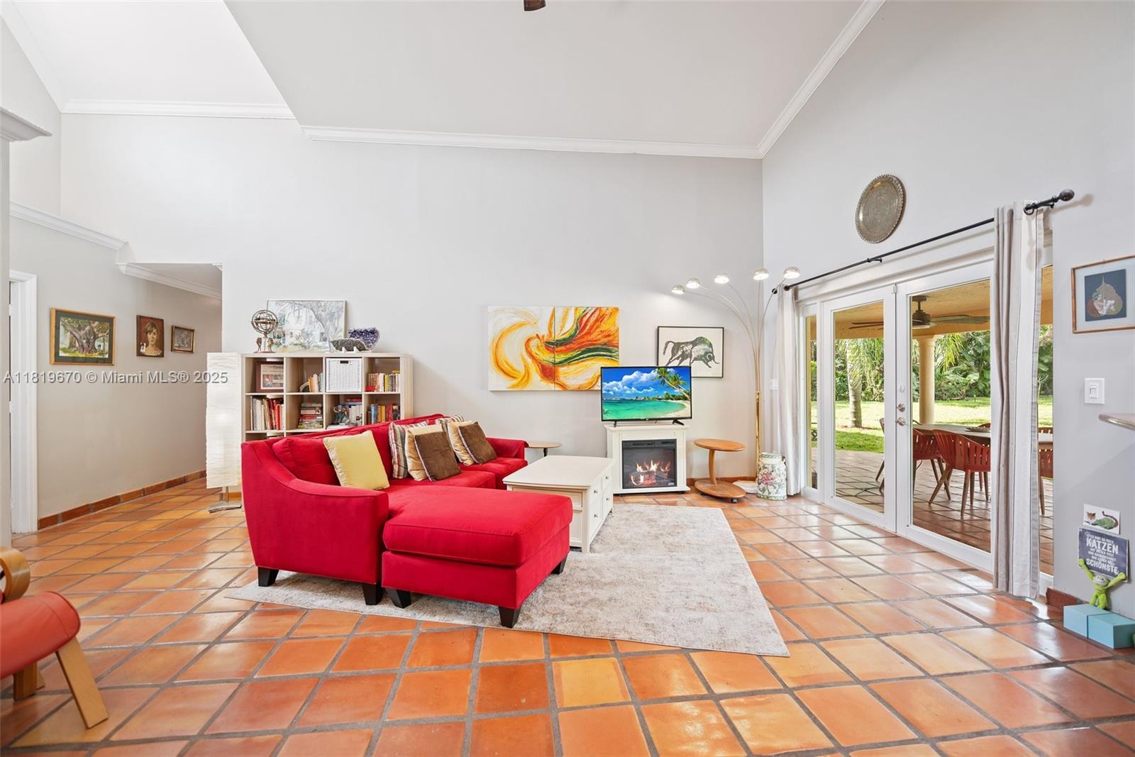 3320 Maple Ln