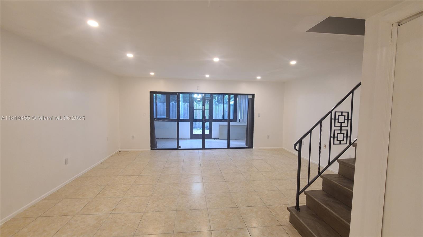 3321 Raleigh St 3H