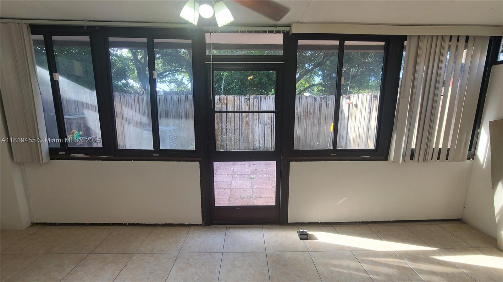 HOLLYWOOD GARDENS CONDOMI - Residential