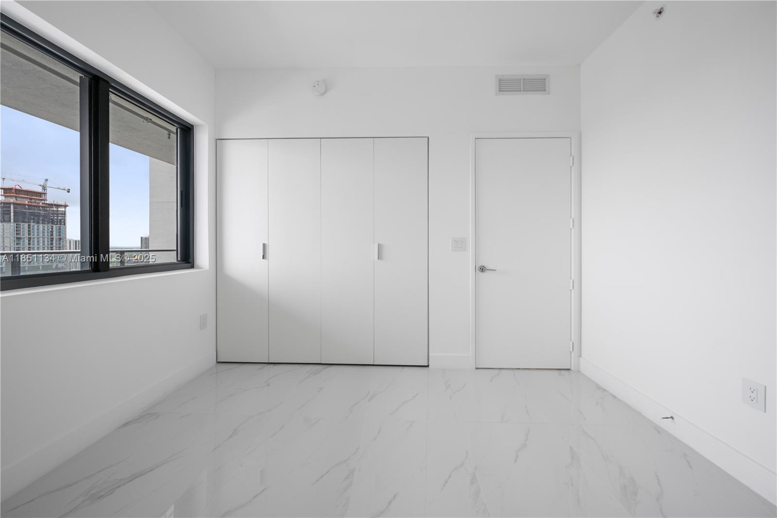 ARIA RESERVE SOUTH TOWER - Residential Lease