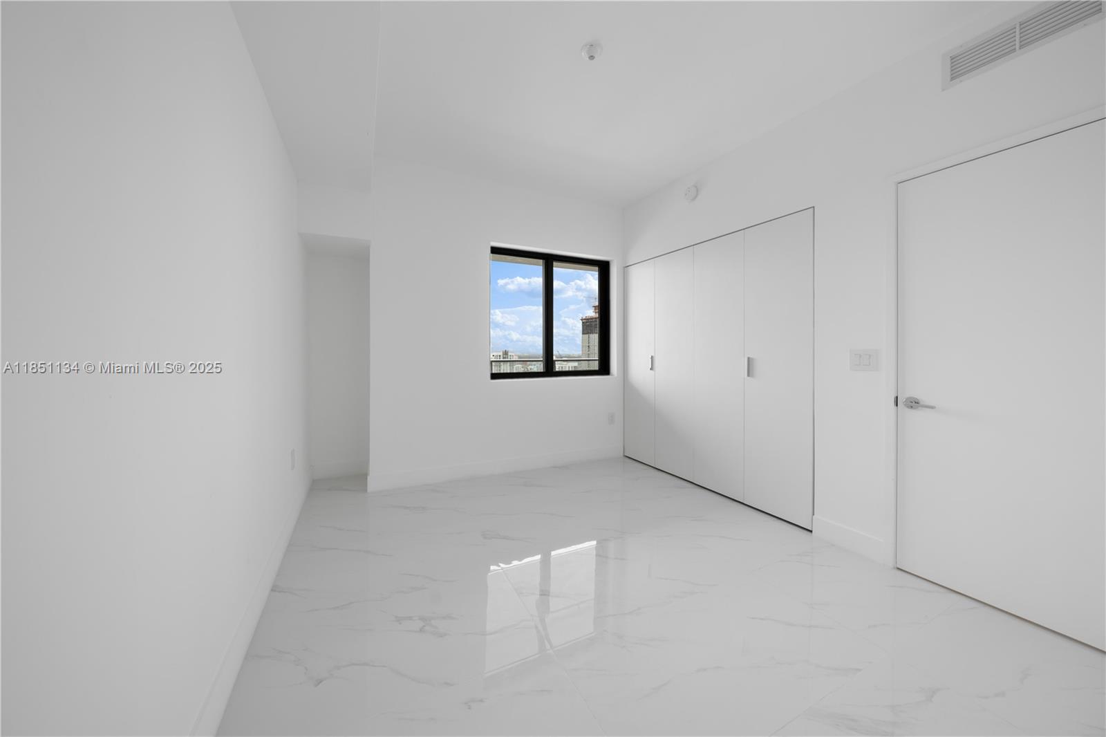 ARIA RESERVE SOUTH TOWER - Residential Lease