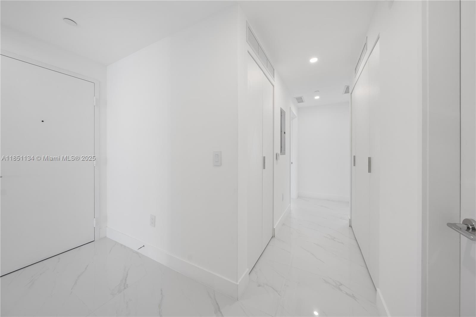 ARIA RESERVE SOUTH TOWER - Residential Lease