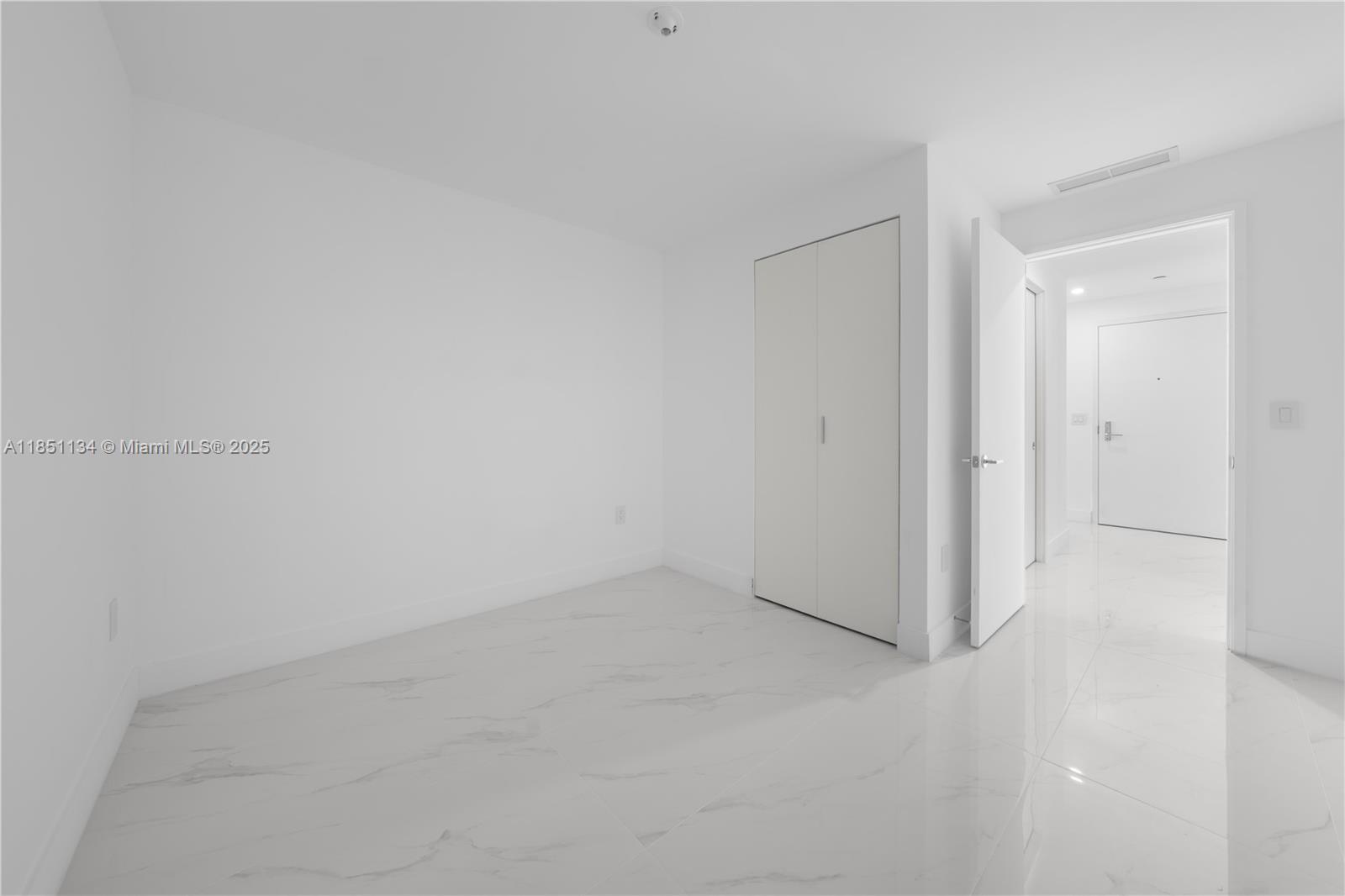 ARIA RESERVE SOUTH TOWER - Residential Lease