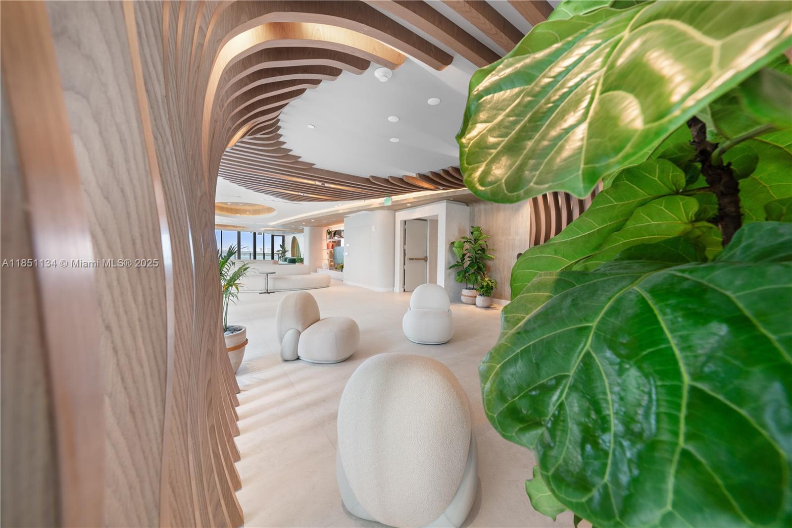 ARIA RESERVE SOUTH TOWER - Residential Lease