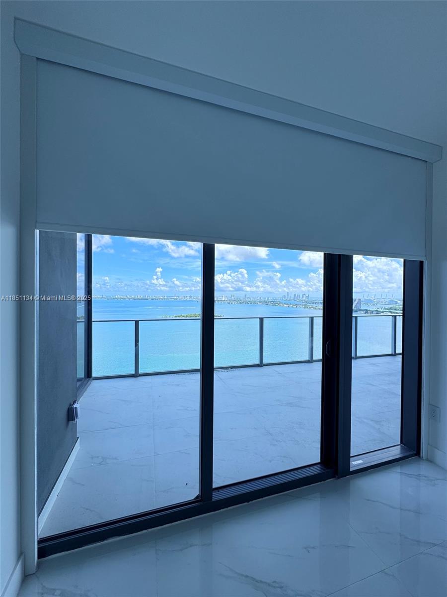 700 NE 24 ST 2503