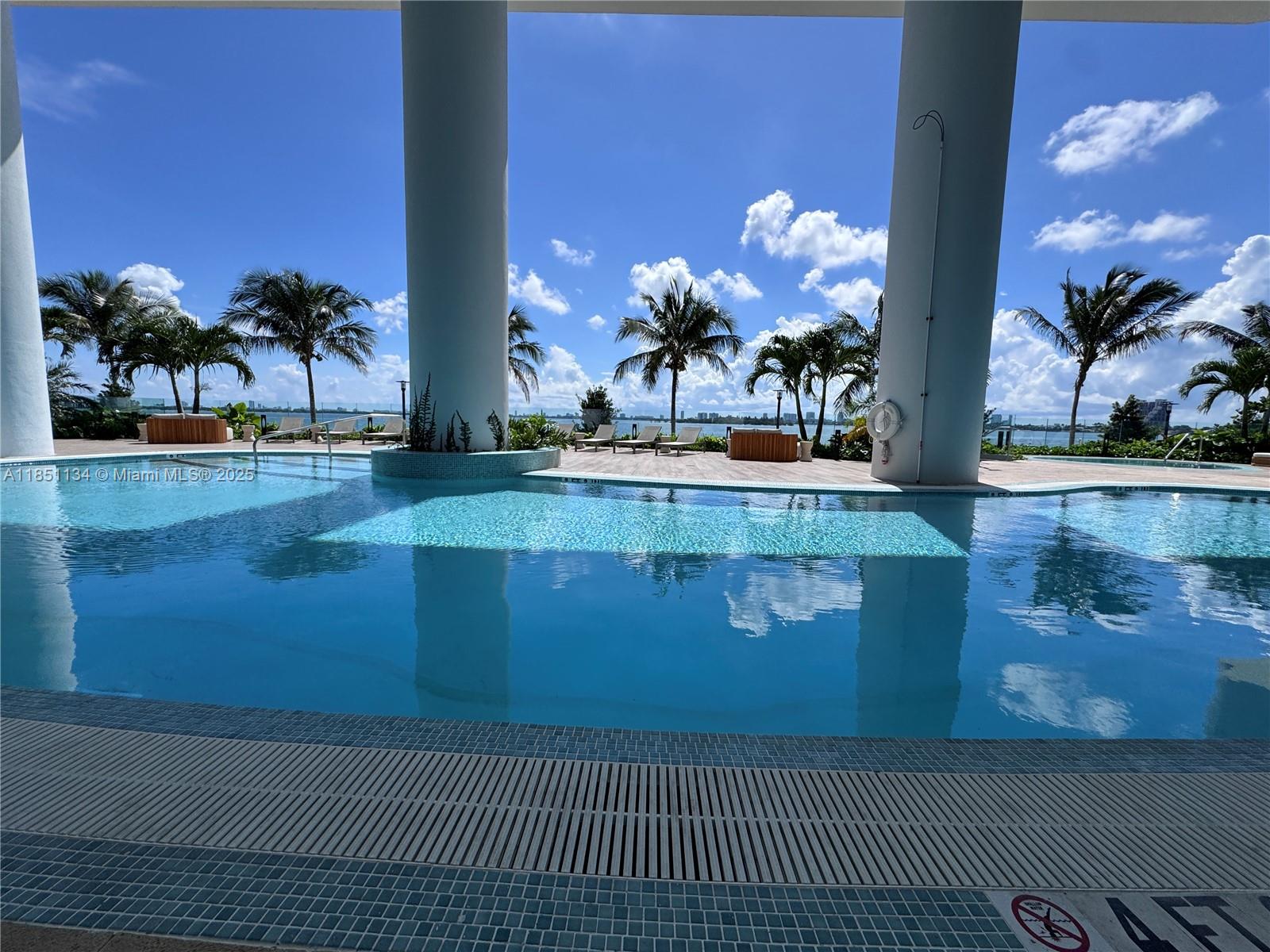 ARIA RESERVE SOUTH TOWER - Residential Lease