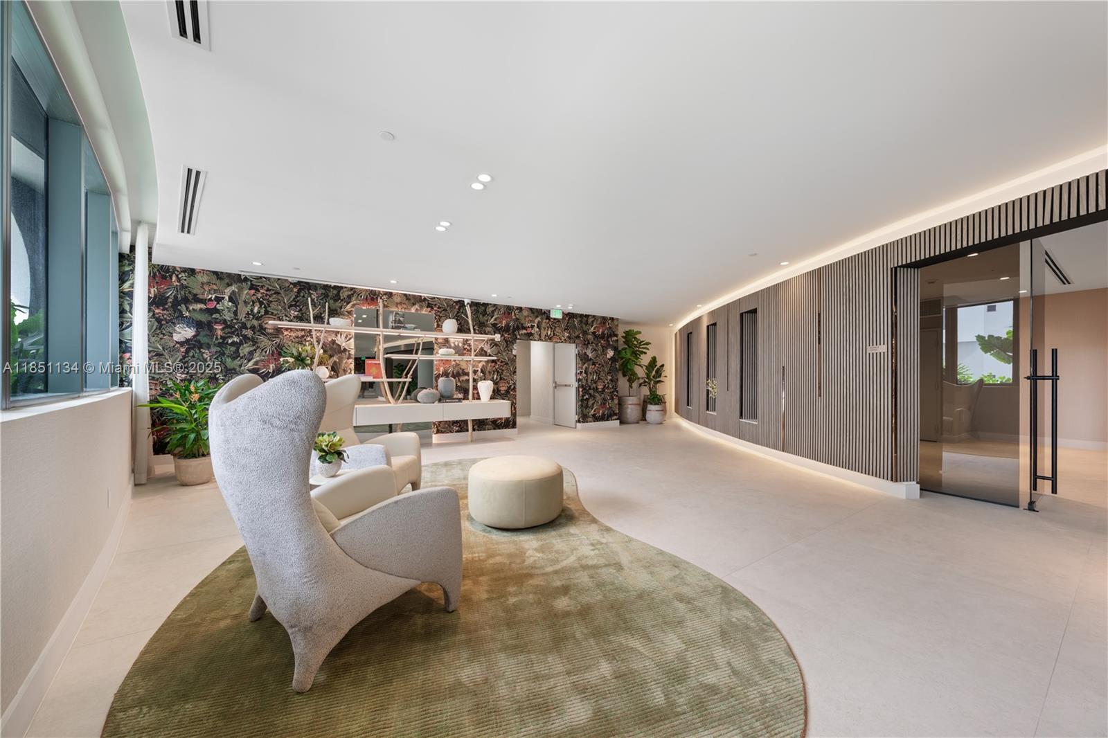 ARIA RESERVE SOUTH TOWER - Residential Lease