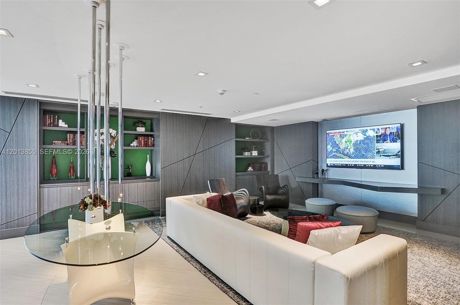 PARQUE TOWERS CONDO - Residential