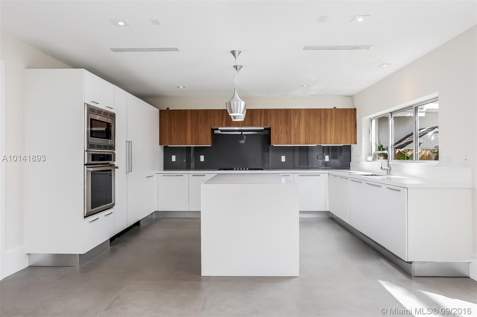 Rock Reef - Residential