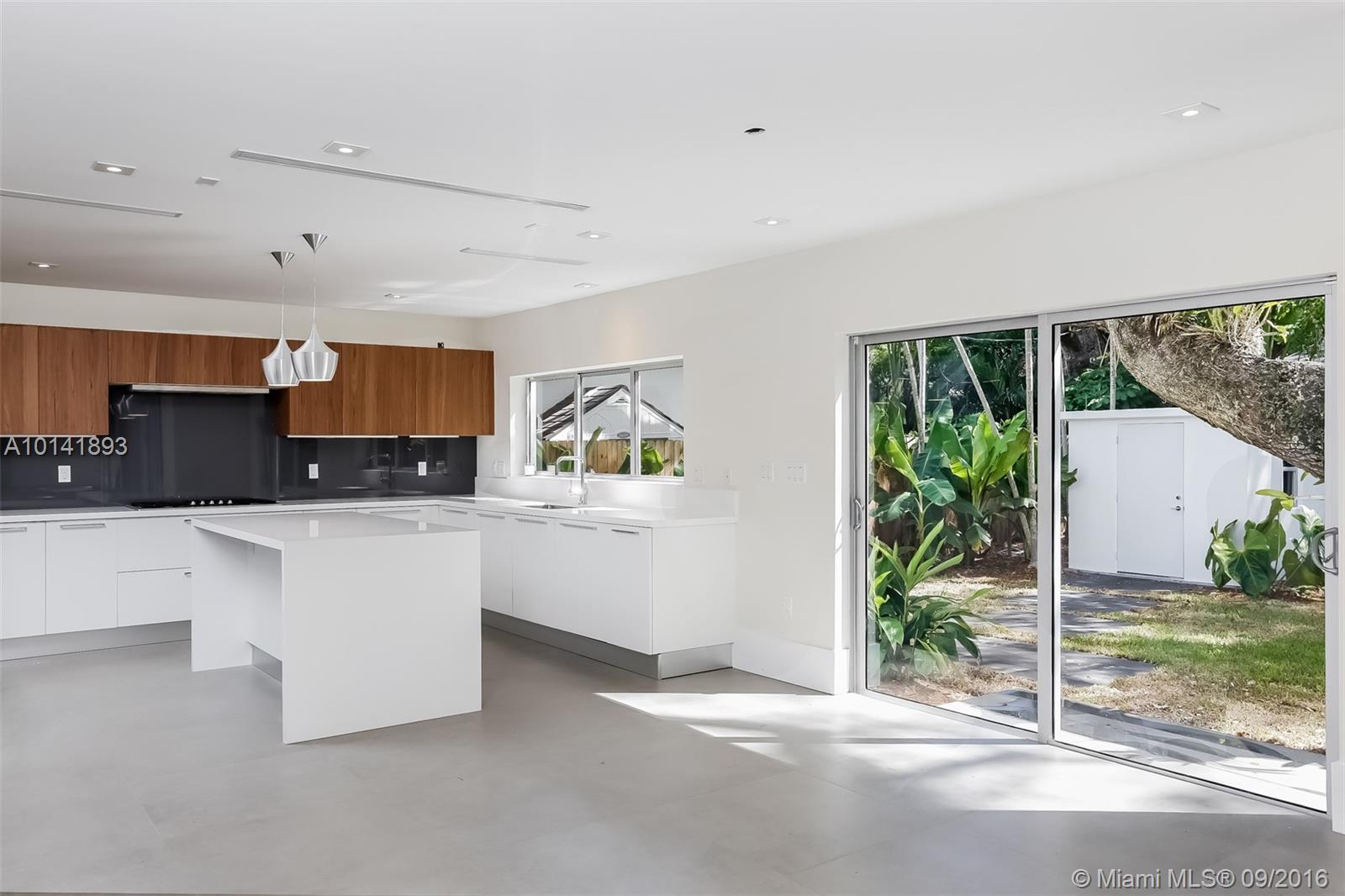 Rock Reef - Residential