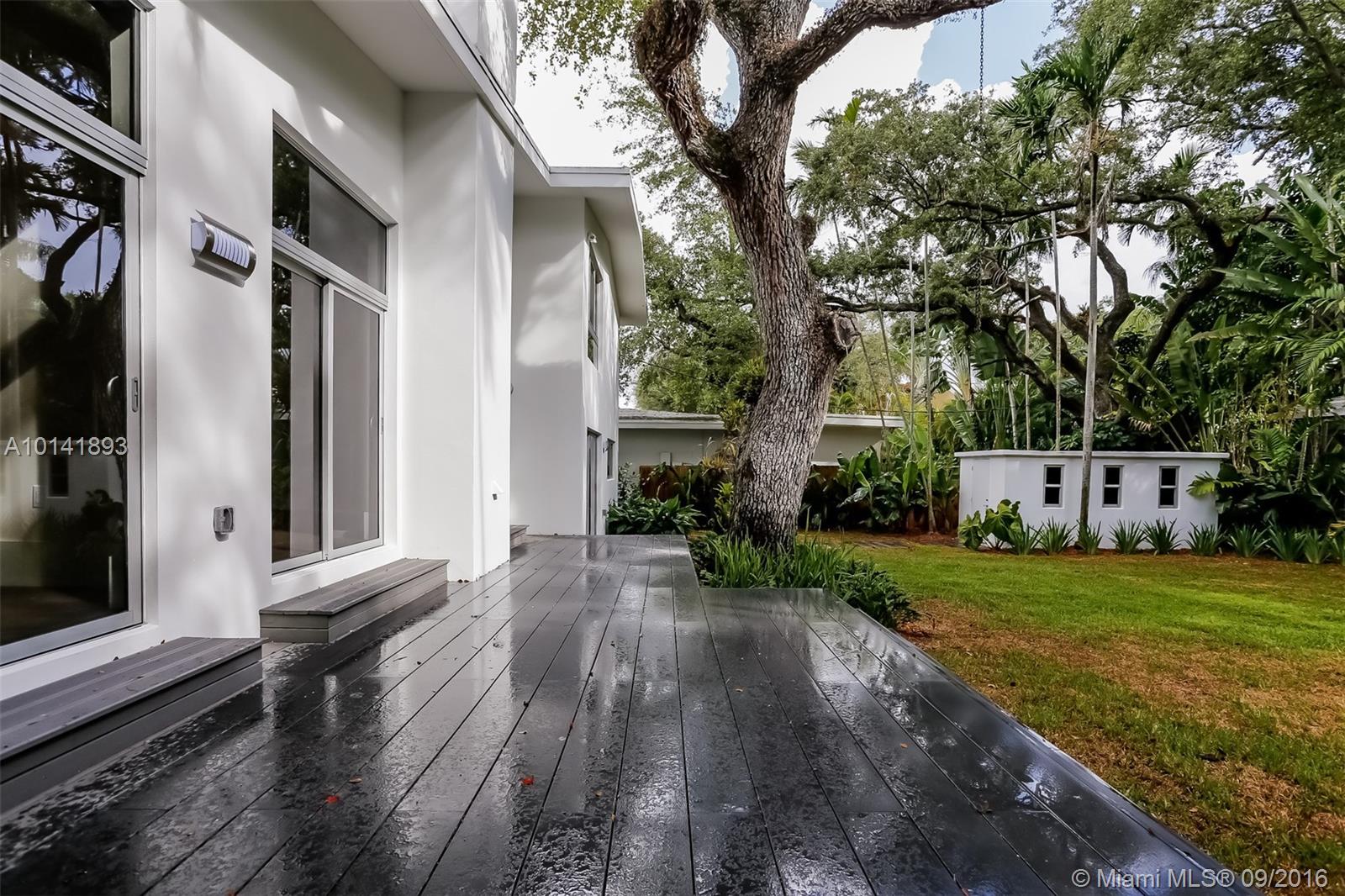 Rock Reef - Residential