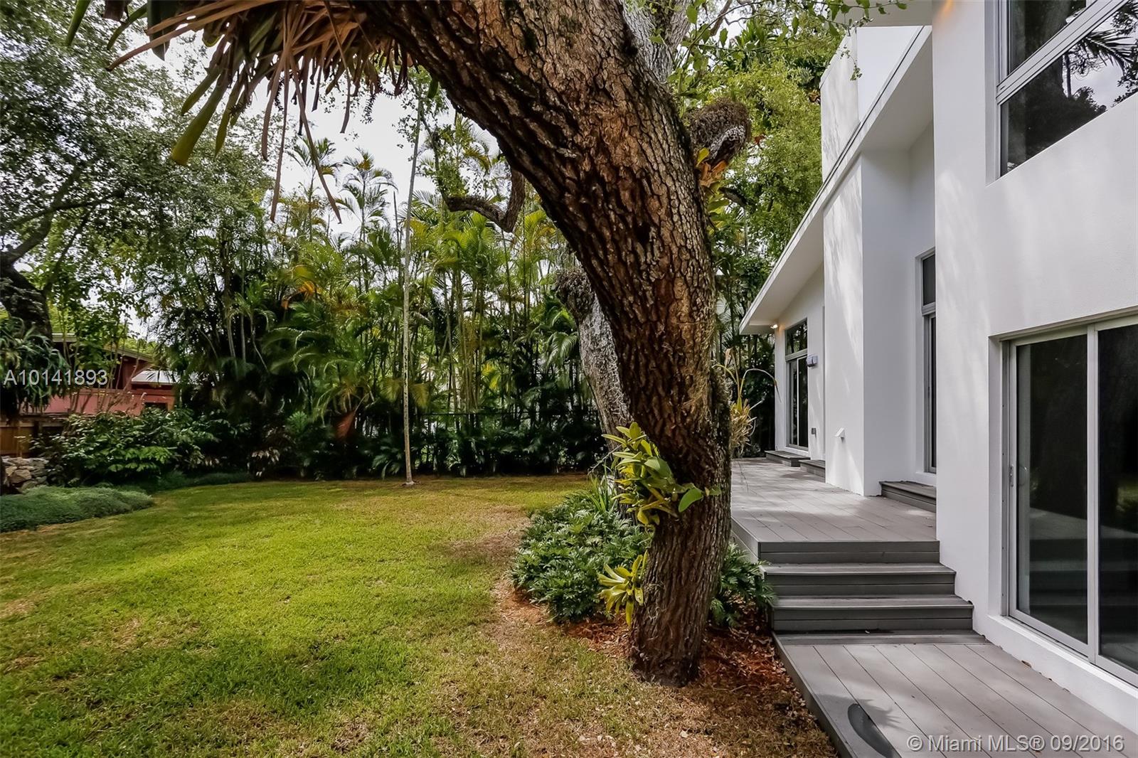 Rock Reef - Residential