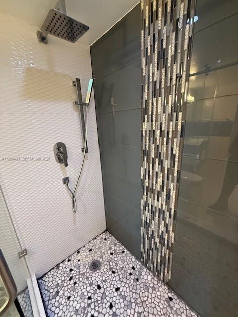 EDEN ISLES CONDO # 4 - Residential