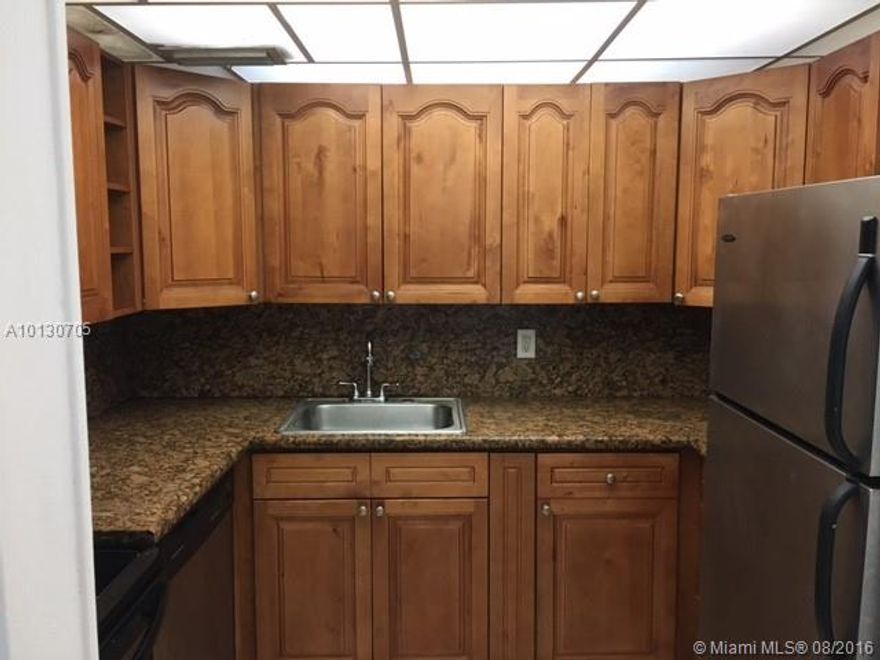 WONDERFUL UNIT ,TOTALLY REMODELED AND FRESH PAINTED .BRIGHT AND WIDE. NICE COMMUNITY WITH GREAT AMMENITIES.CLOSE TO MAJOR HIGHWAYS AND SHOPPING PLAZAS.DON'T MISS THIS OPPORTUNITY!!!PLEASE USE SHOWING ASSIST!!PLEASE SEND OFFERS BY EMAIL. OFFERS WILL BE REV IEWED & RESPONDED WITHIN 3 BUSINESS DAYS saturday & sunday are not business Days!MOVE IN FIRST AND DEPOSIT BASED ON GOOD CREDIT SCORE 650 OR MORE.SEE BROKERS REMARKS TO KNOW HOW TO PRESENT YOUR OFFER!!
