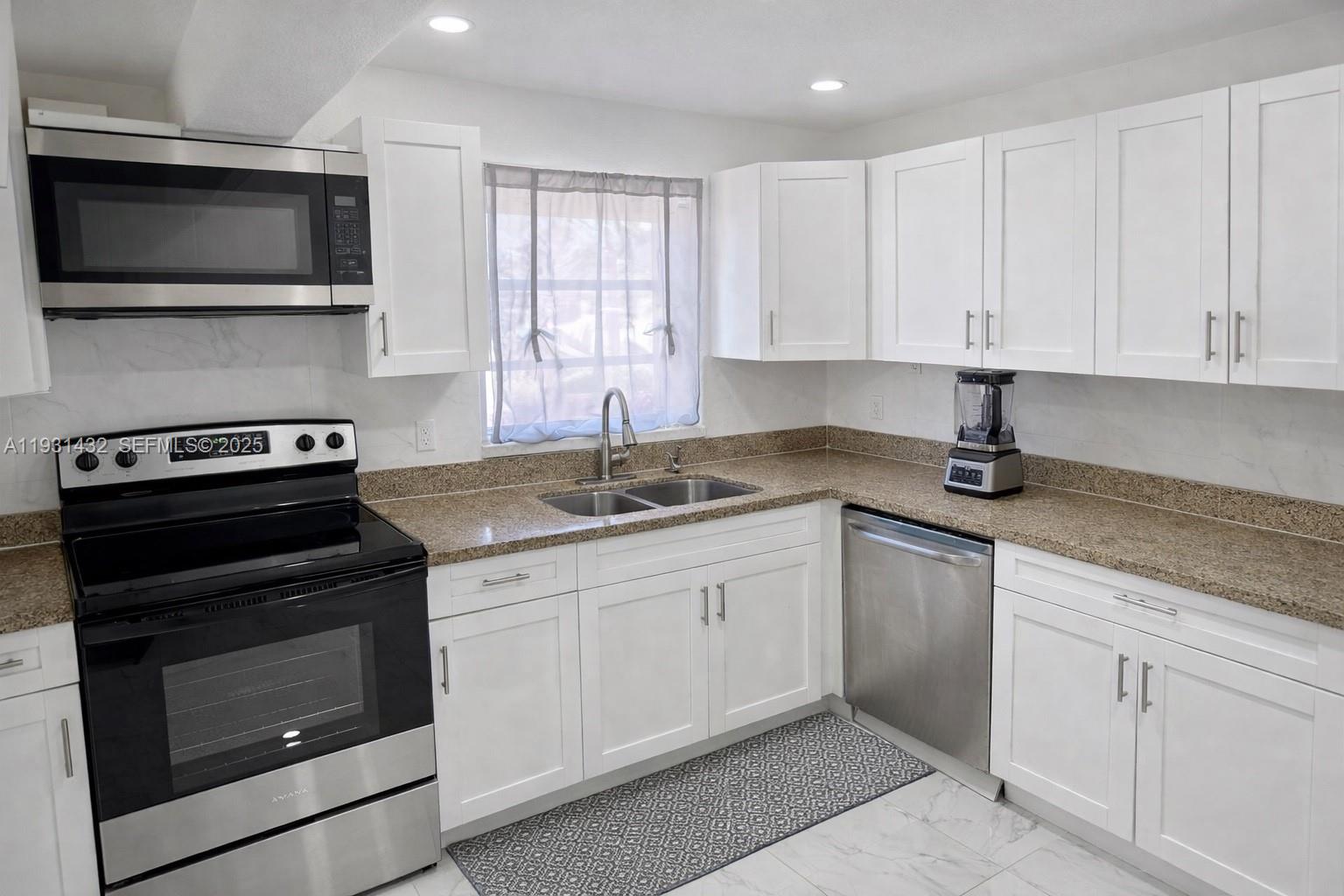 RIVERDALE ESTS ADDN SEC 1 - Residential Lease