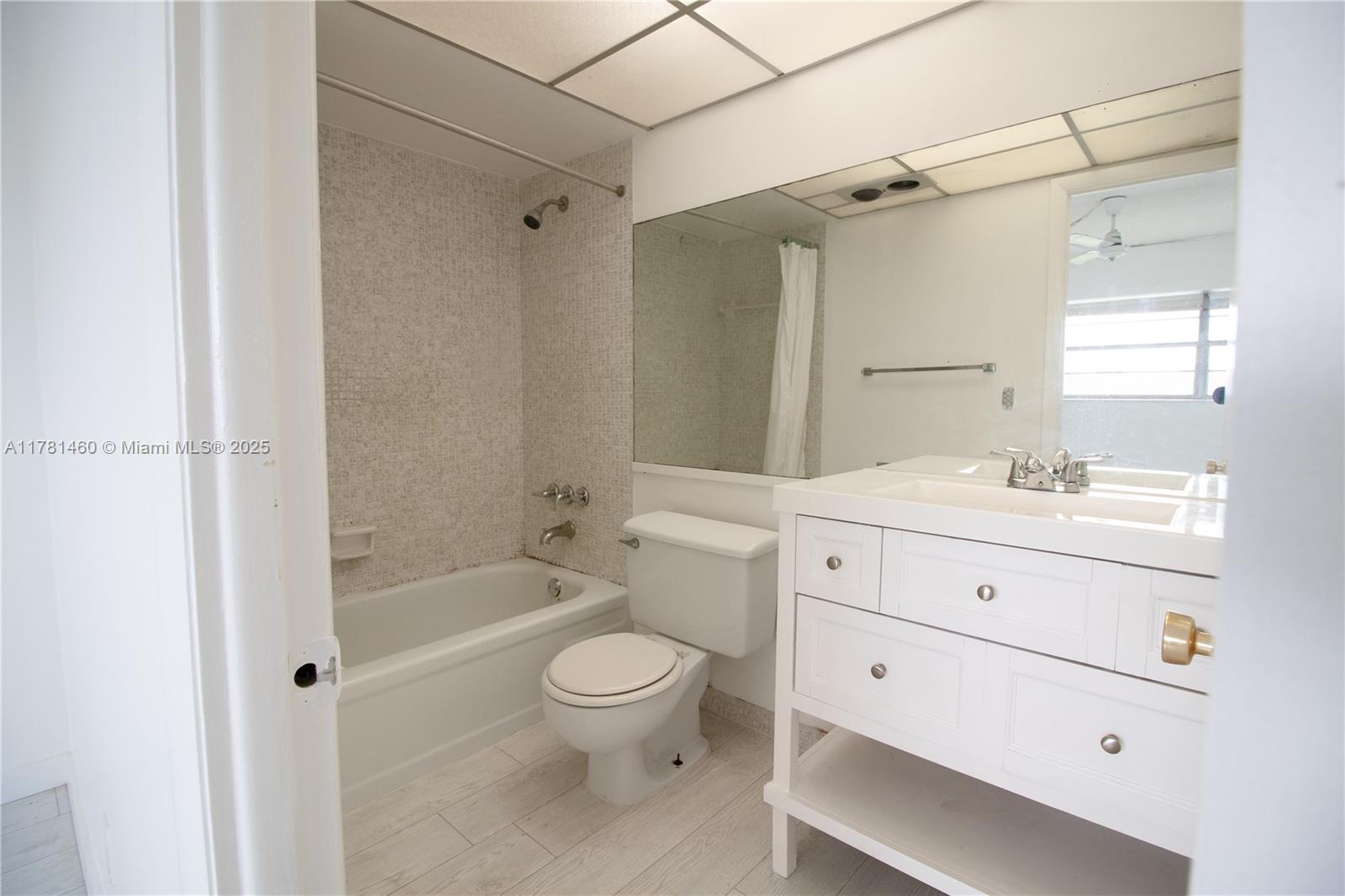 CAMELLIA GARDENS CONDO IN - Residential