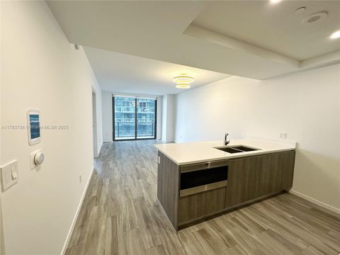 801 S Miami Ave 3908 Miami FL 33130