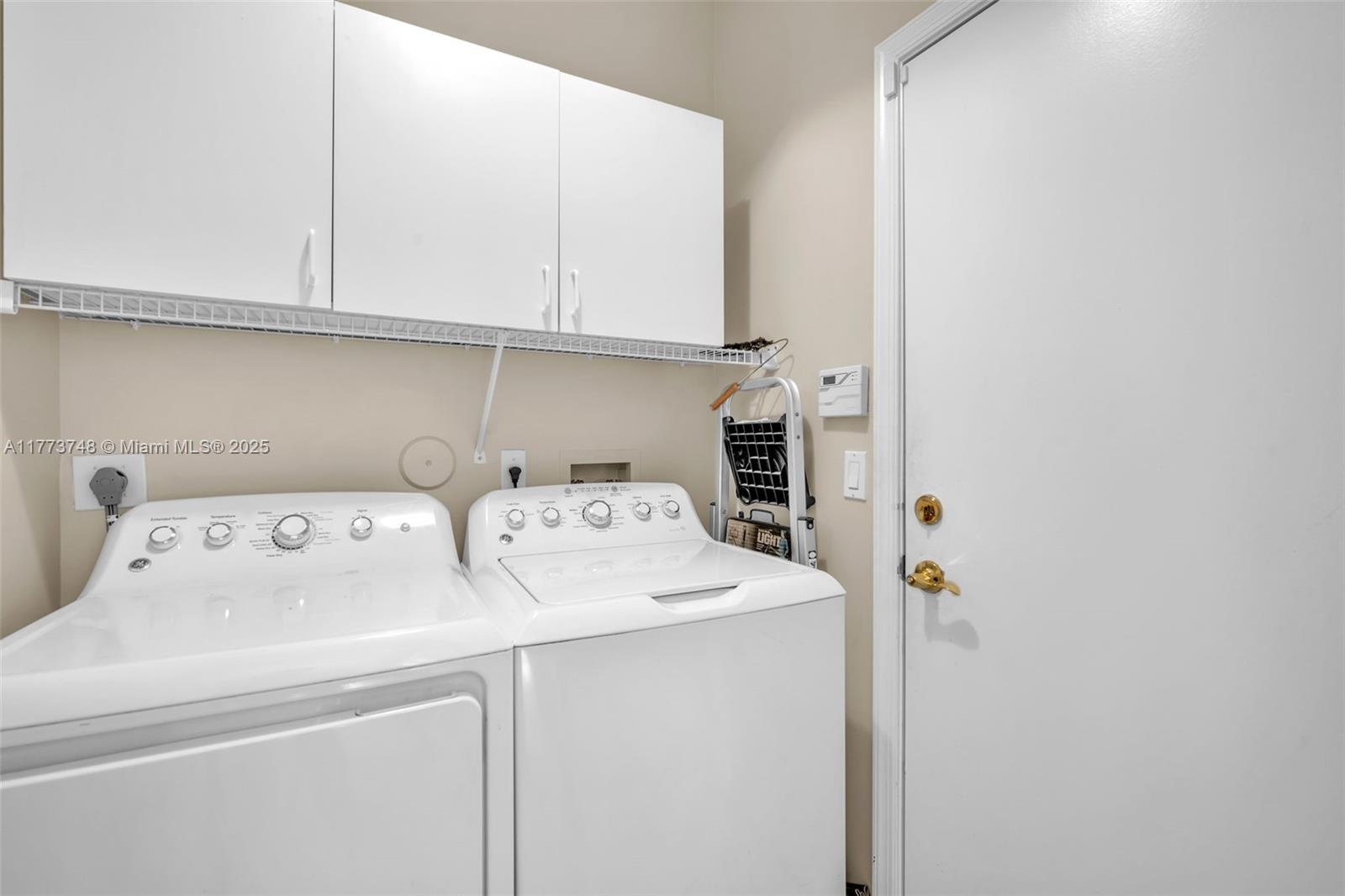 PALM ISLES WEST - Residential