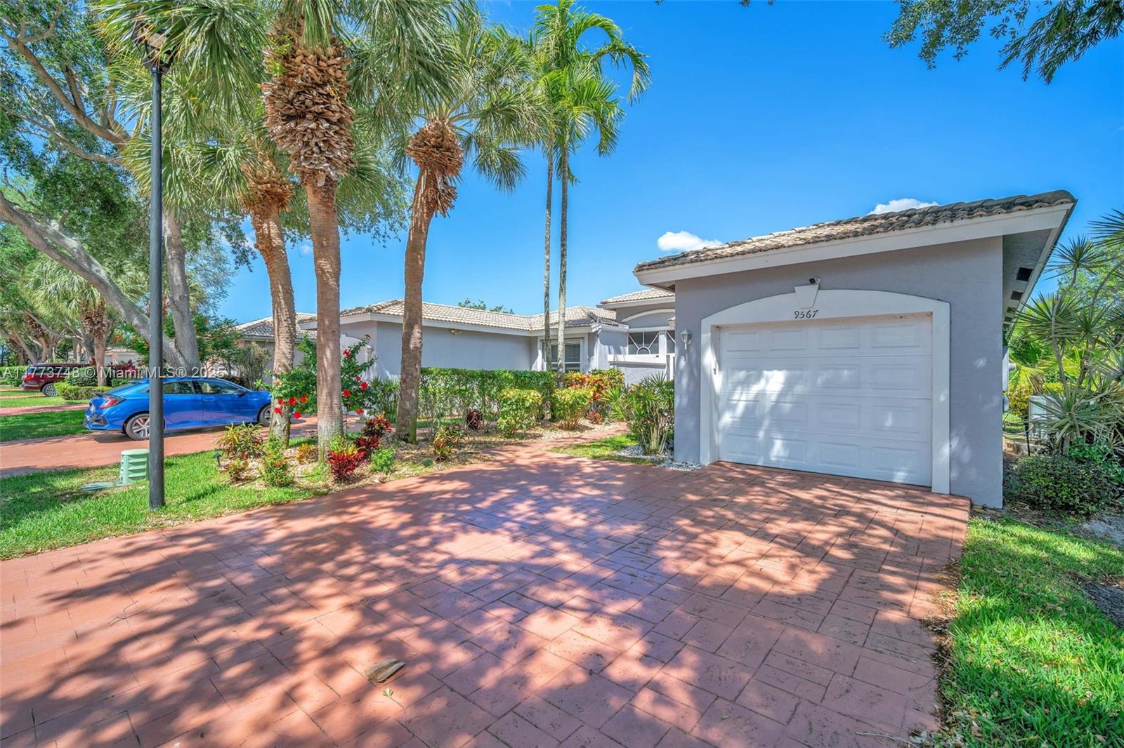 PALM ISLES WEST - Residential