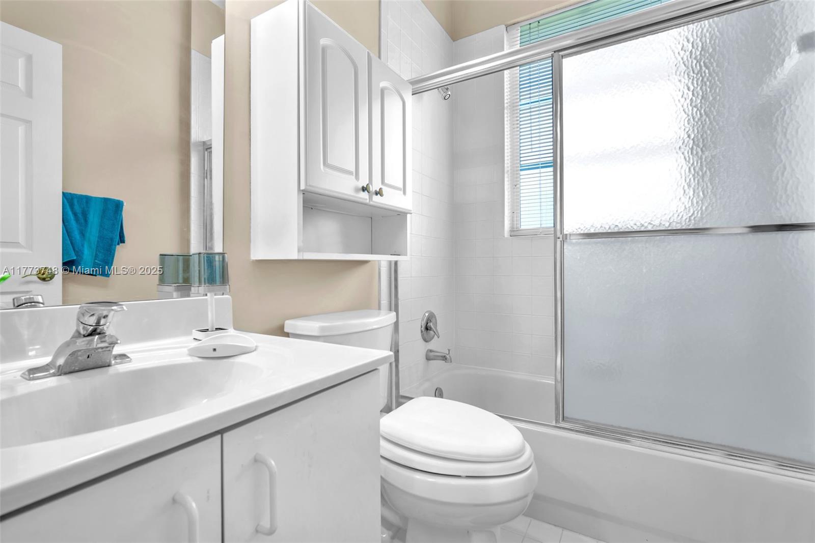 PALM ISLES WEST - Residential