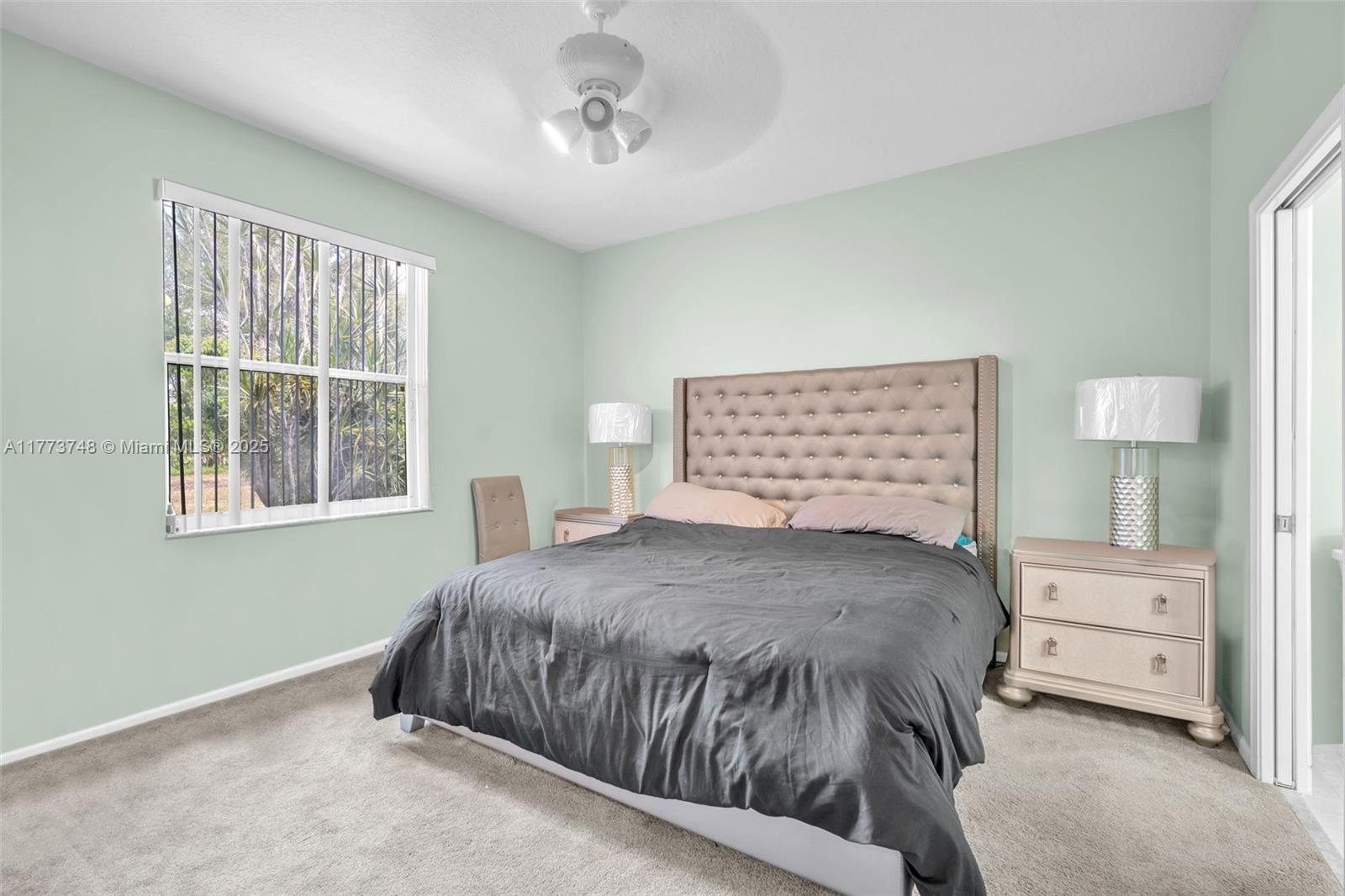 PALM ISLES WEST - Residential