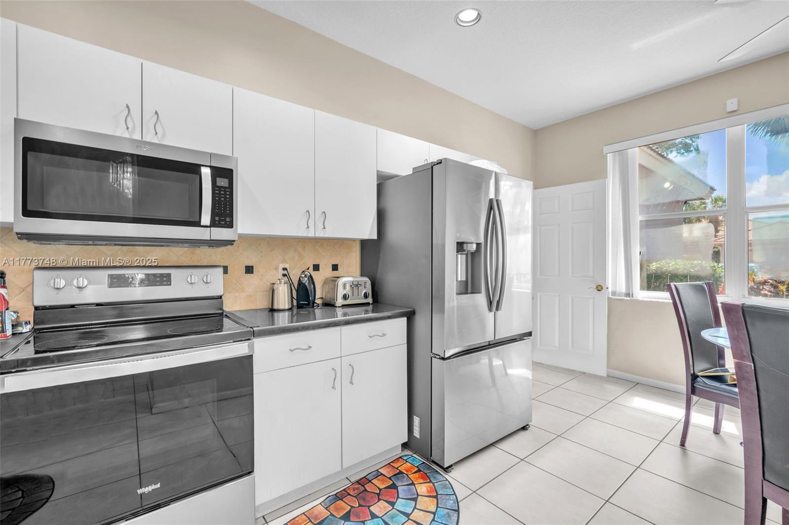 PALM ISLES WEST - Residential