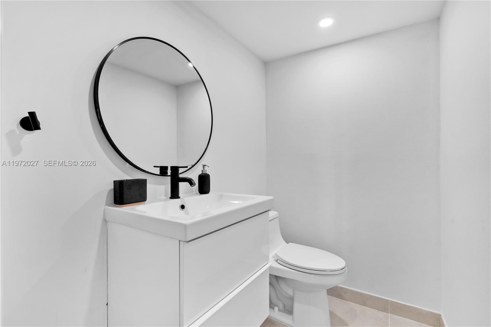 THE ROYAL CLUB CONDO - Residential