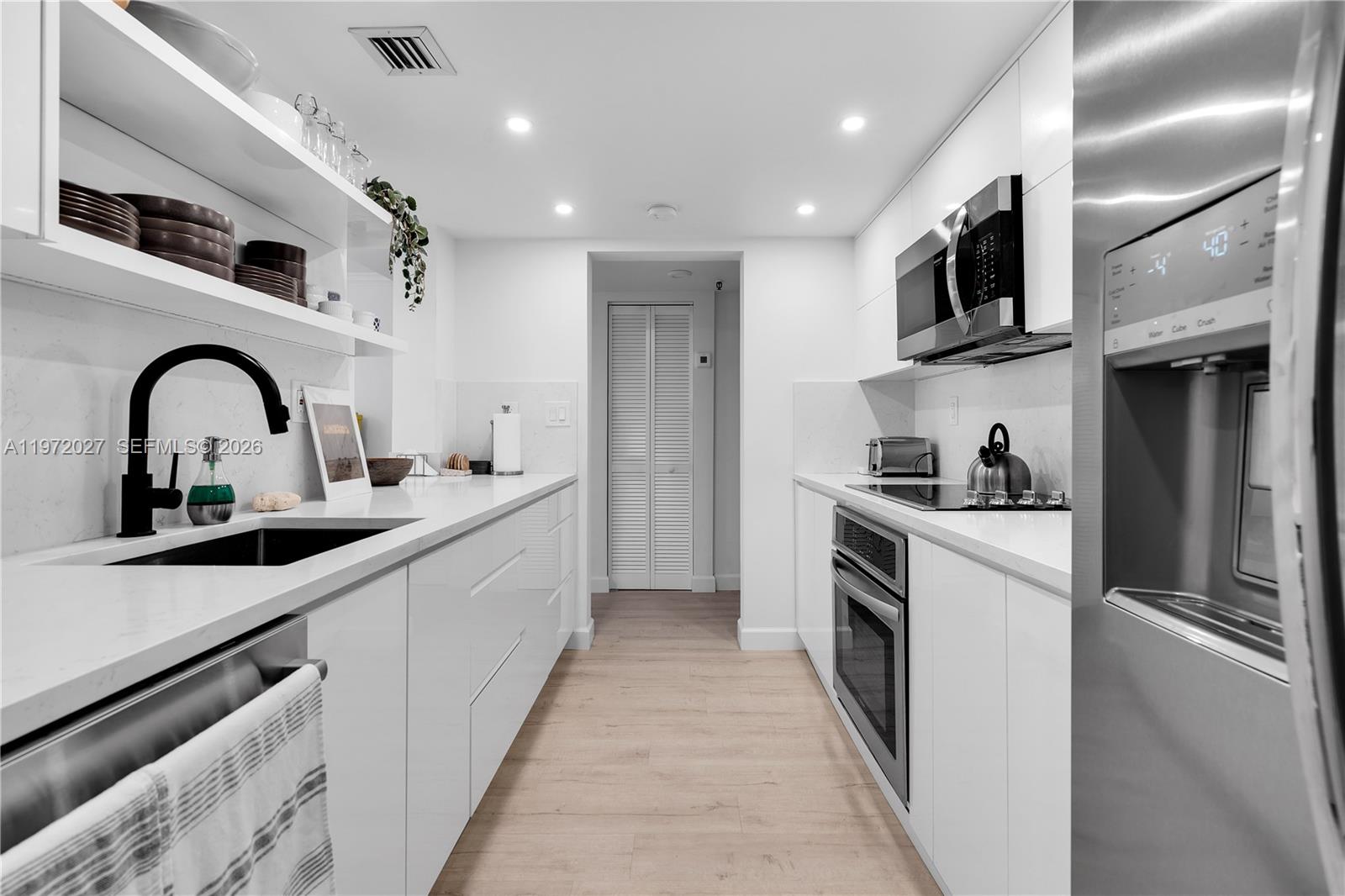 THE ROYAL CLUB CONDO - Residential