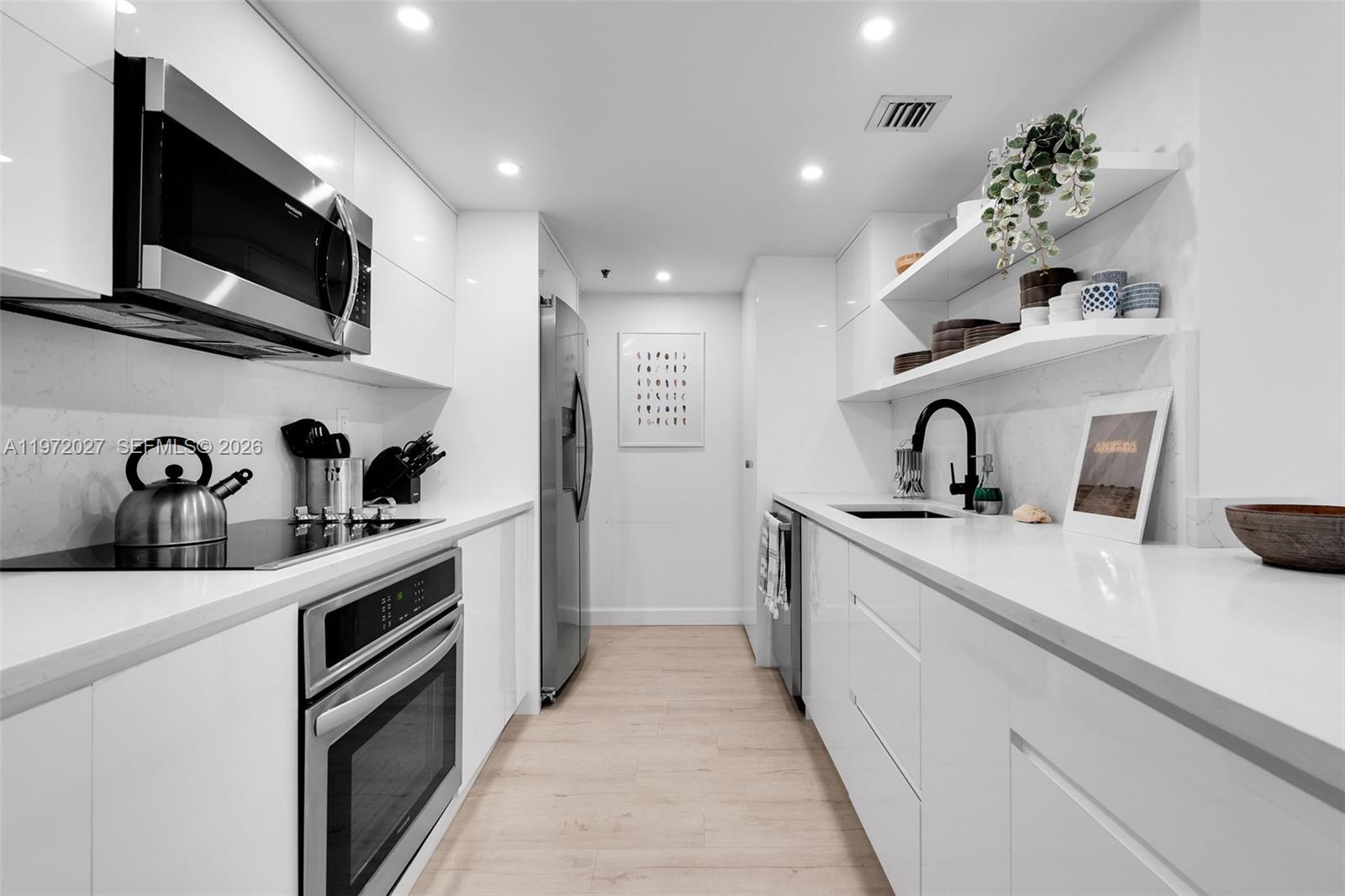 THE ROYAL CLUB CONDO - Residential