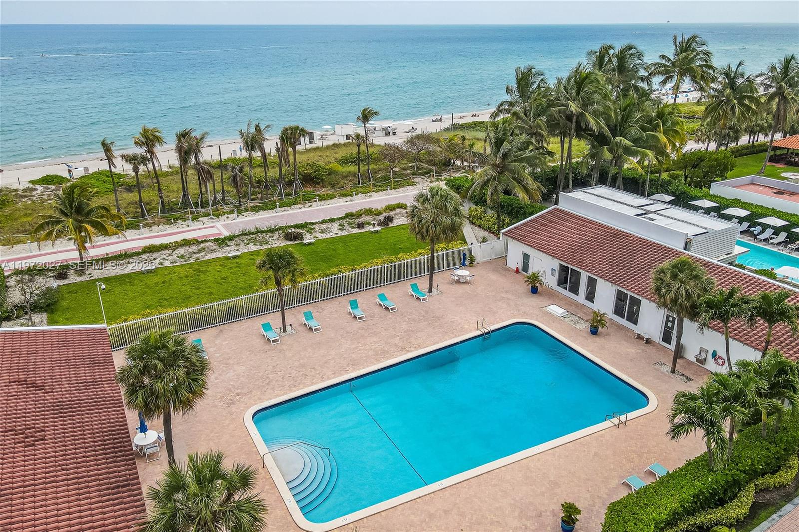 THE ROYAL CLUB CONDO - Residential