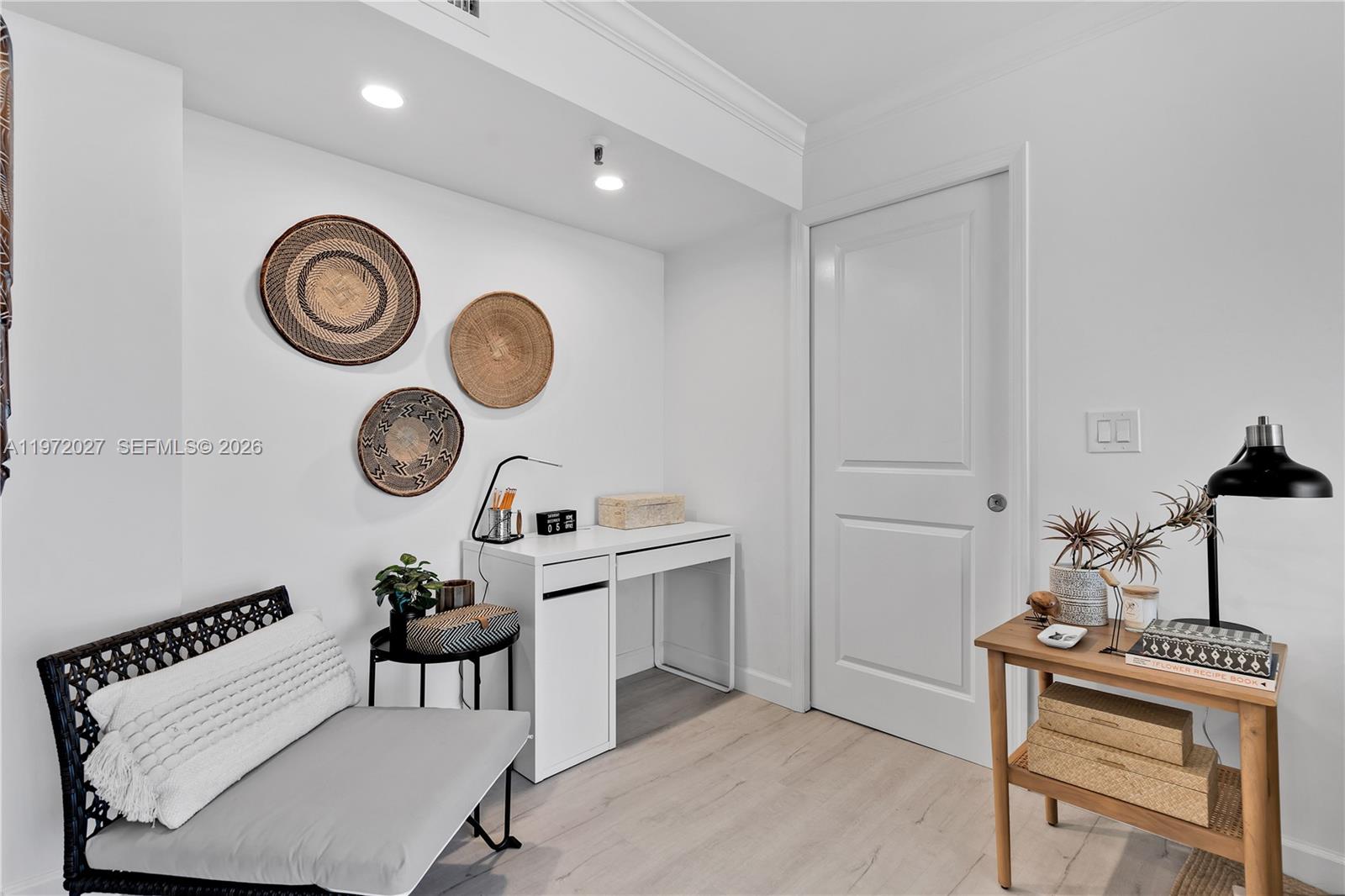 THE ROYAL CLUB CONDO - Residential