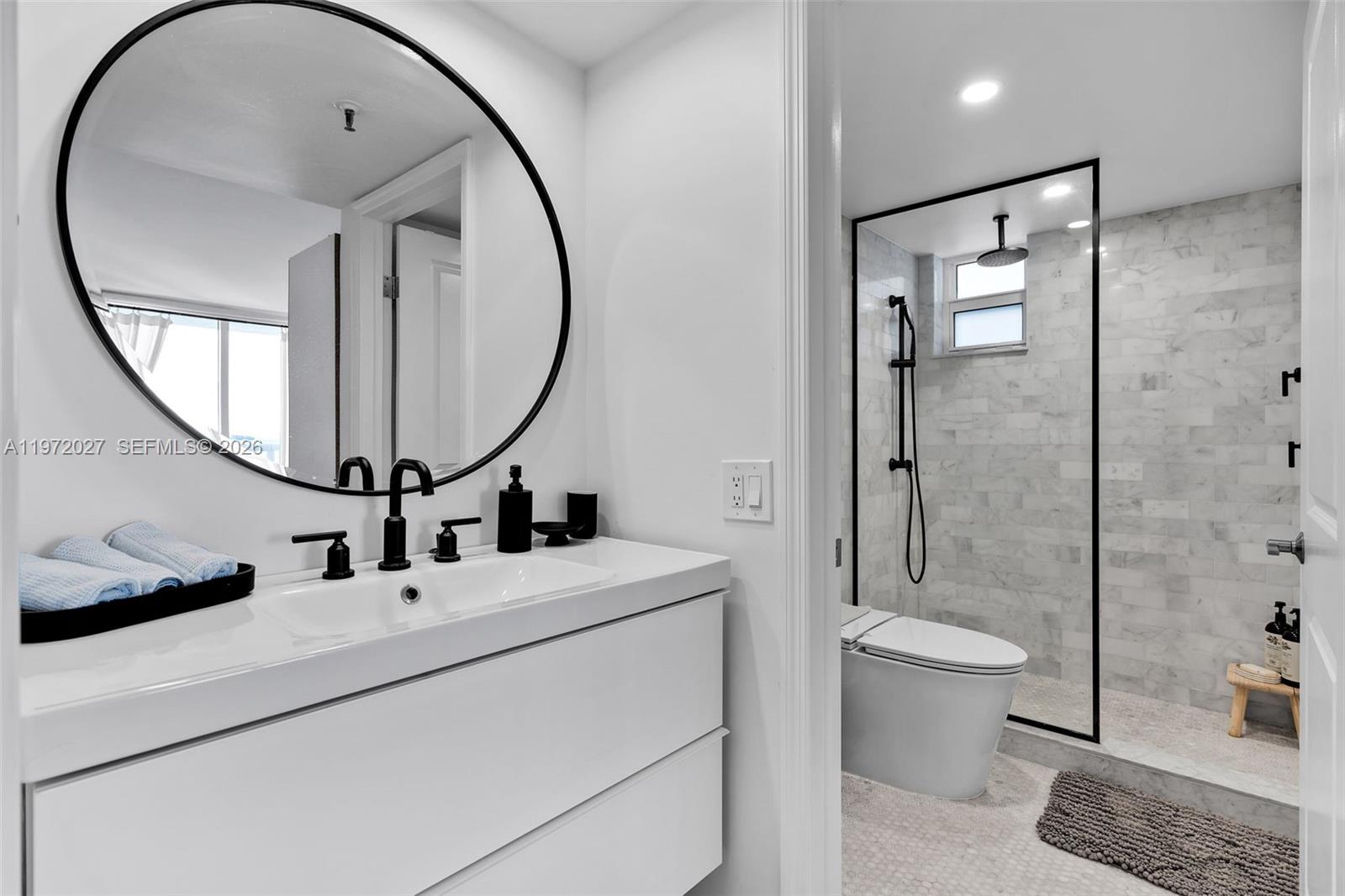 THE ROYAL CLUB CONDO - Residential