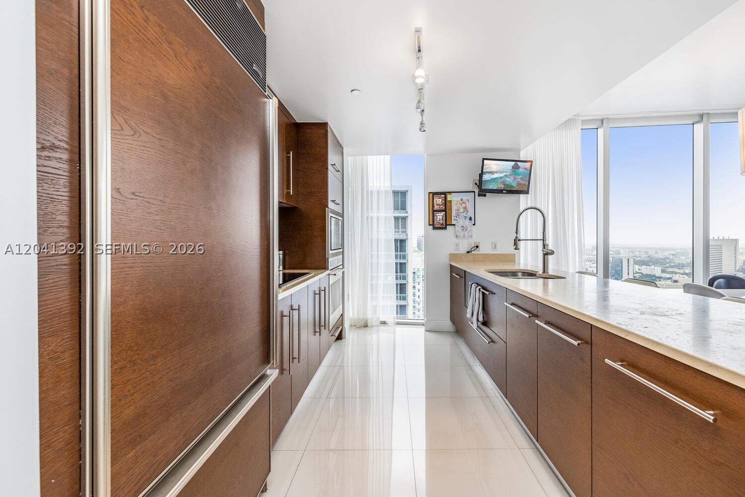 475 BRICKELL AVE 4715