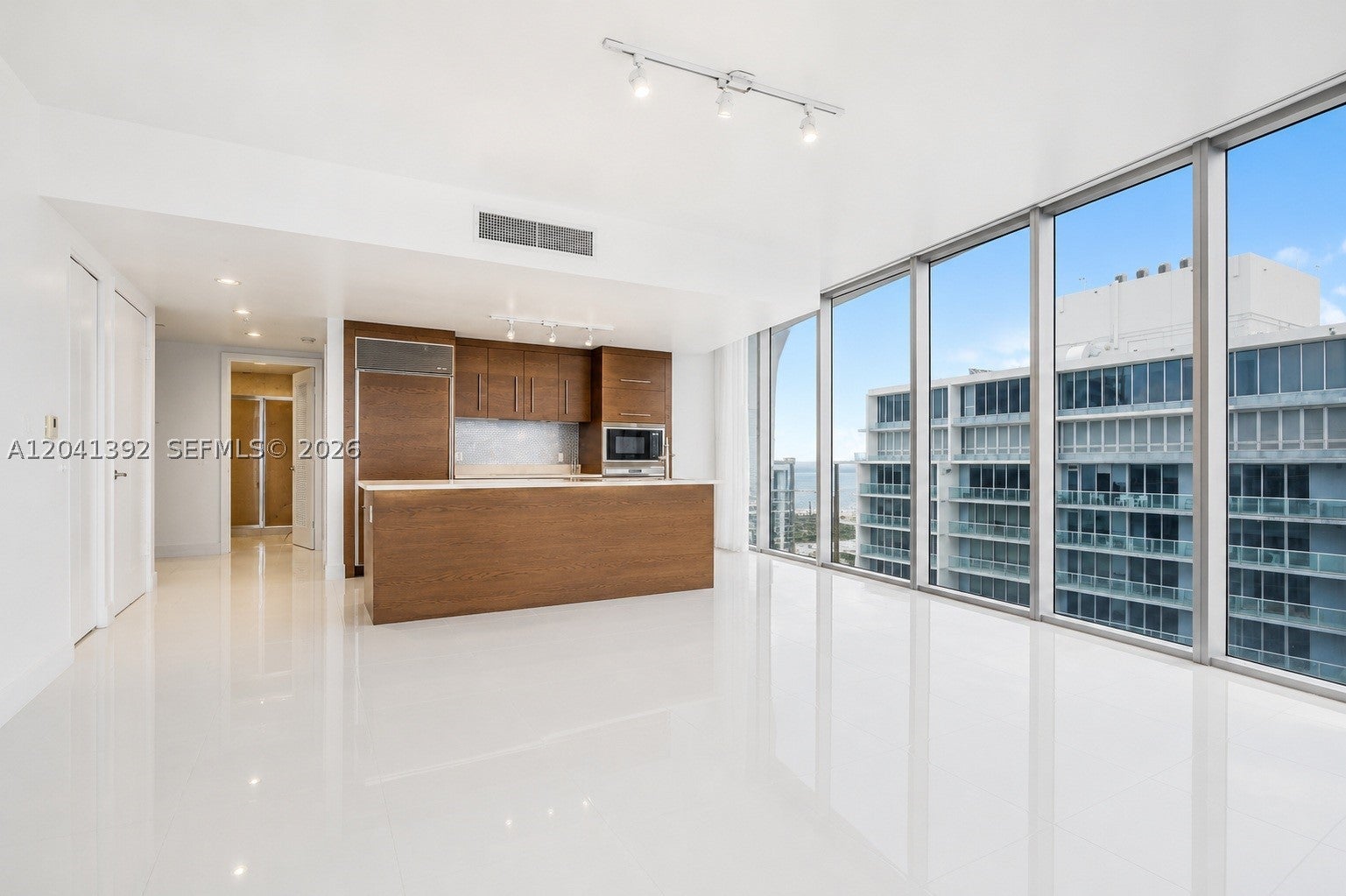 475 BRICKELL AVE 4715