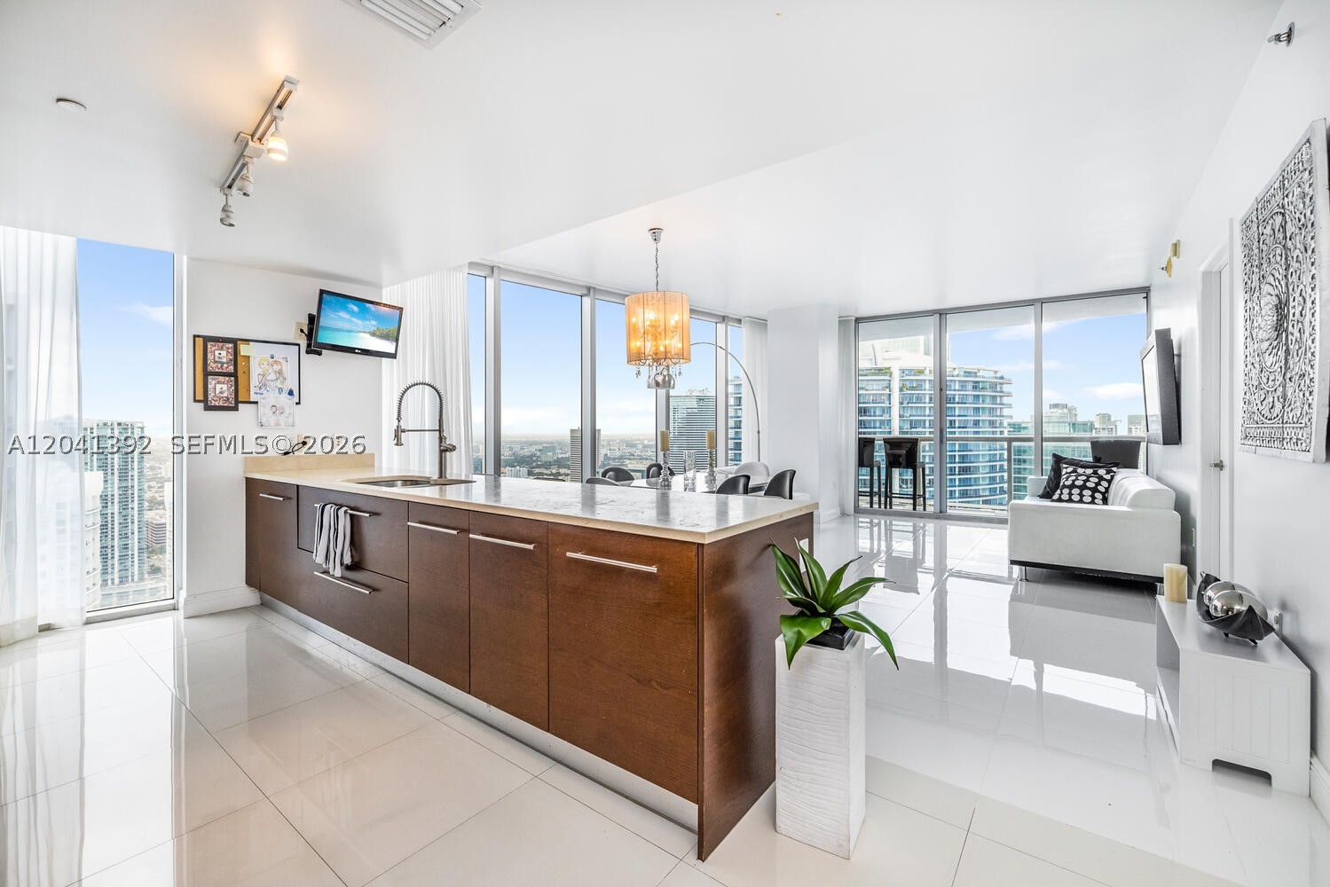 475 BRICKELL AVE 4715