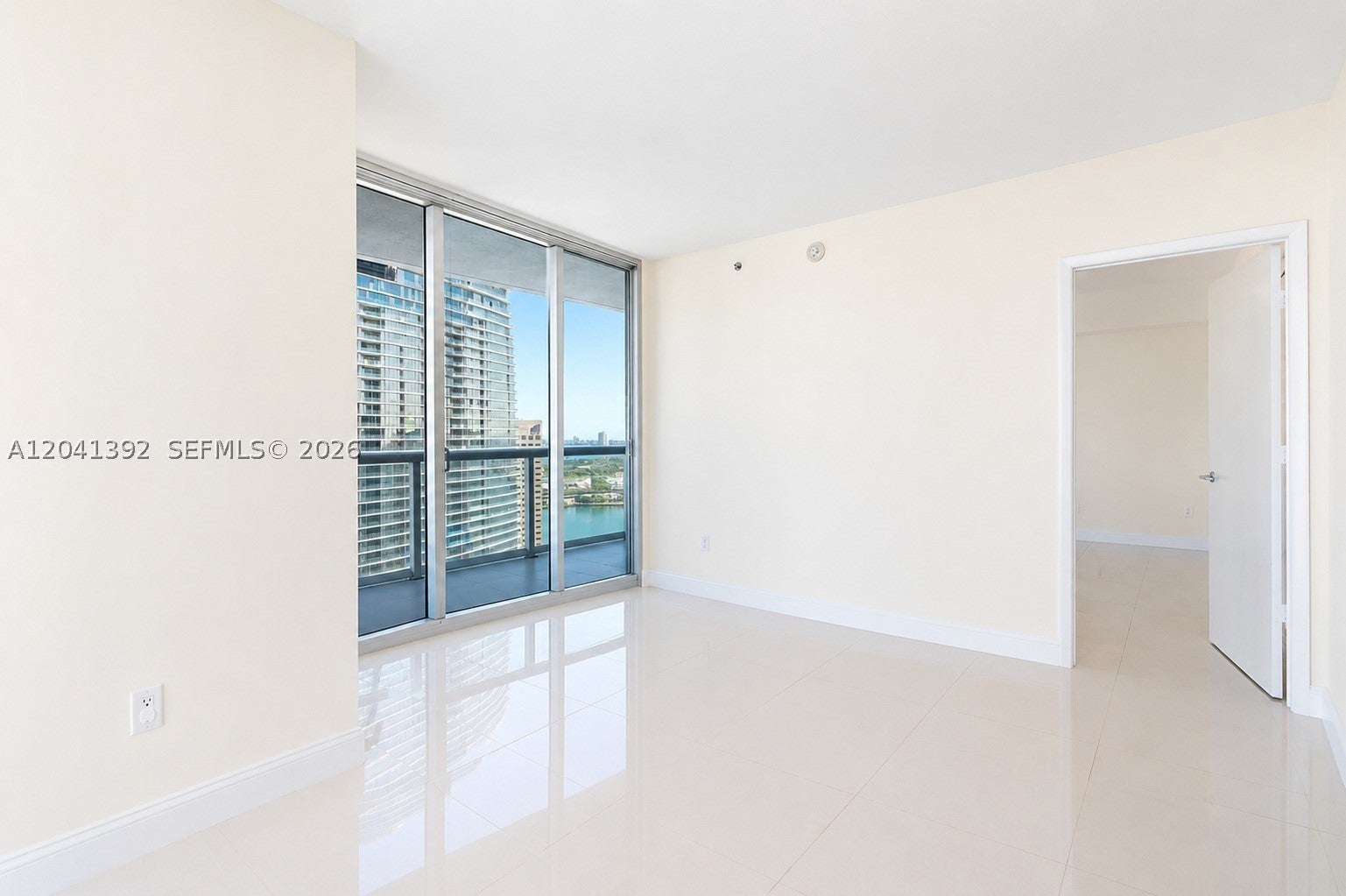 475 BRICKELL AVE 4715