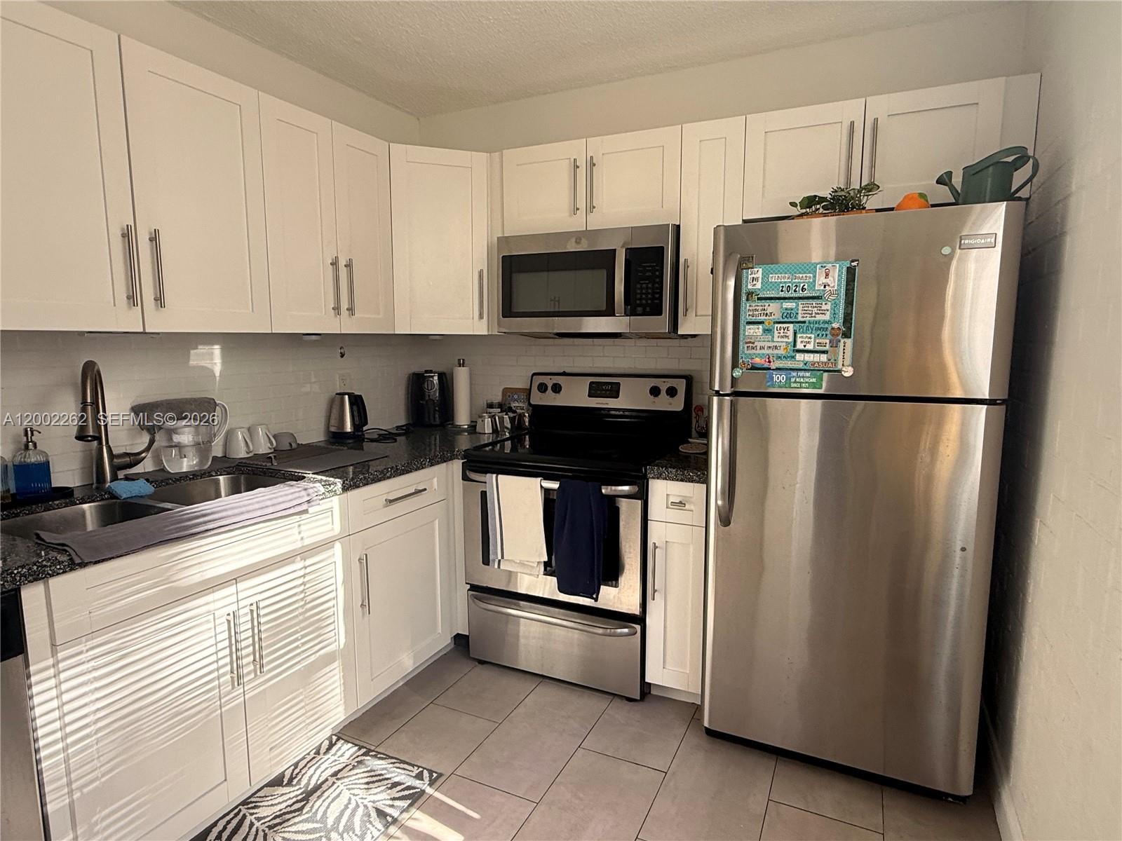 LIVE OAK CONDO SIX - Residential Lease