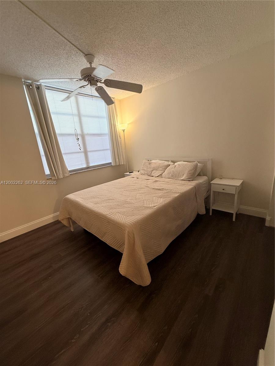 LIVE OAK CONDO SIX - Residential Lease