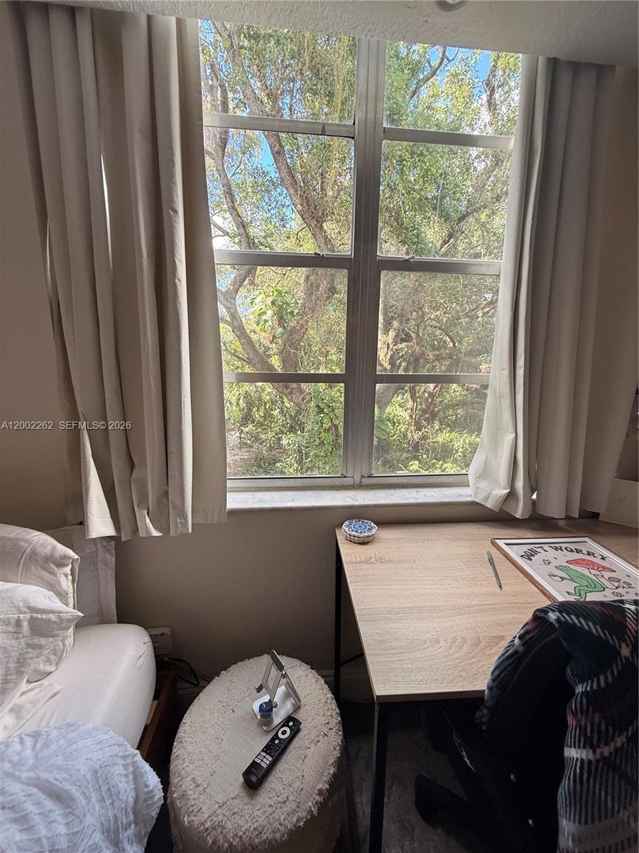 LIVE OAK CONDO SIX - Residential Lease