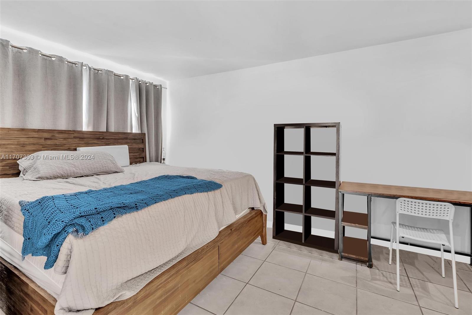 OCTAGON TOWERS I CONDO - Residential