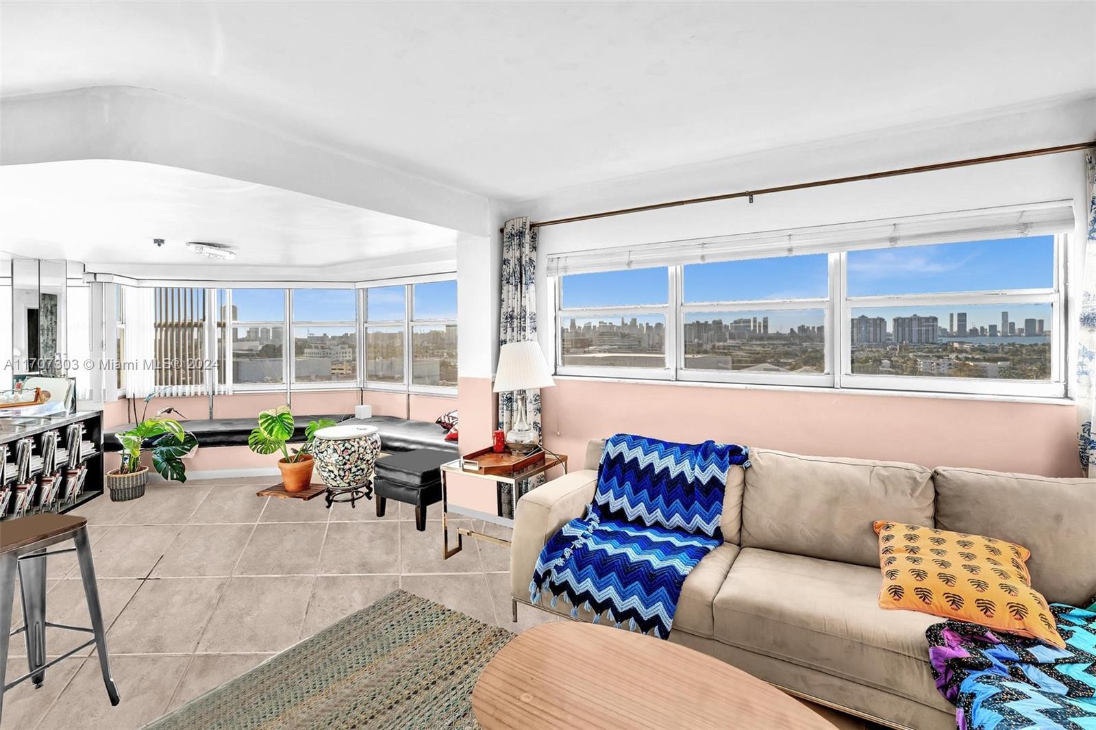 OCTAGON TOWERS I CONDO - Residential