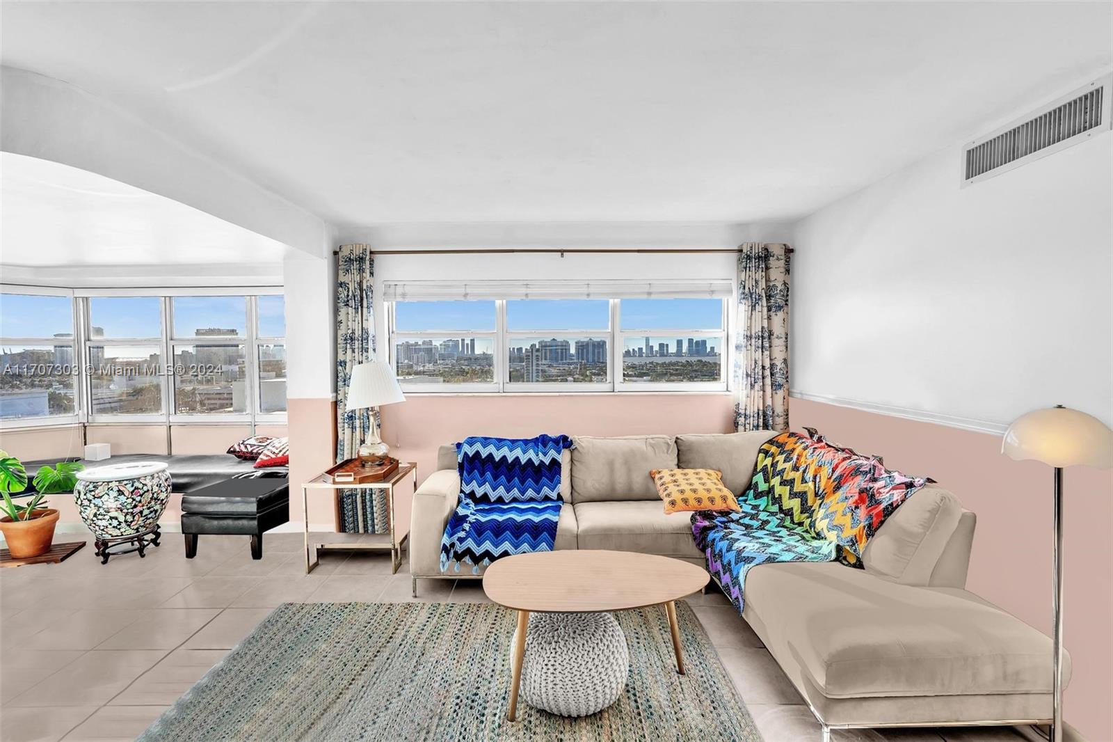 OCTAGON TOWERS I CONDO - Residential