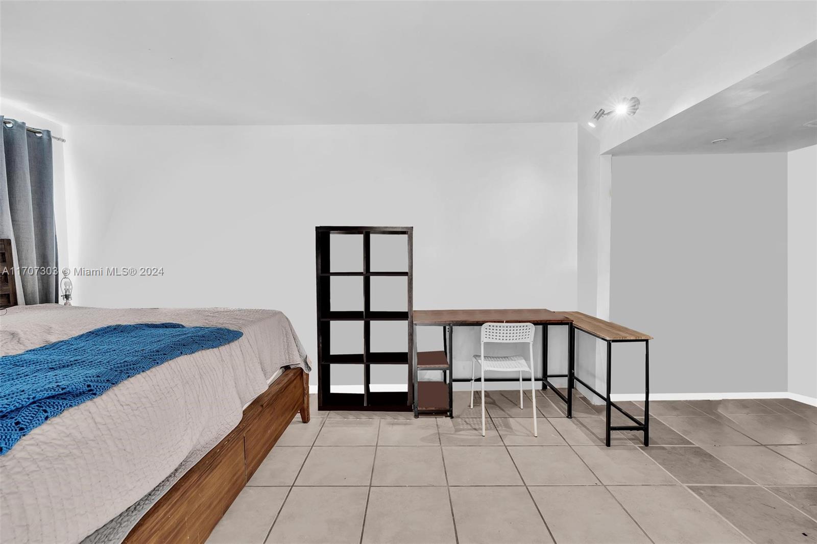 OCTAGON TOWERS I CONDO - Residential