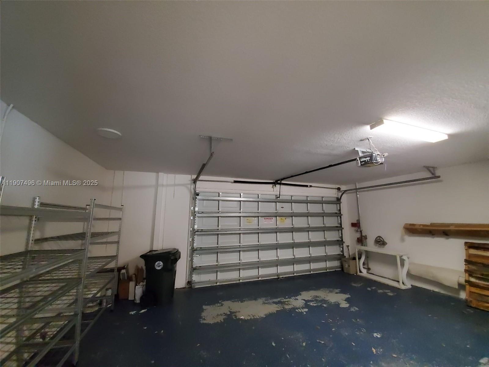 BLUE LAKE TOWNHOMES - Residential Lease