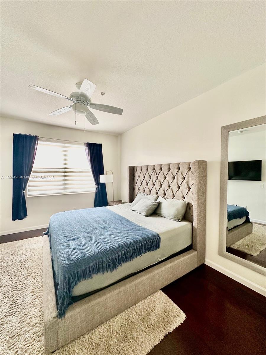 BLUE LAKE TOWNHOMES - Residential Lease