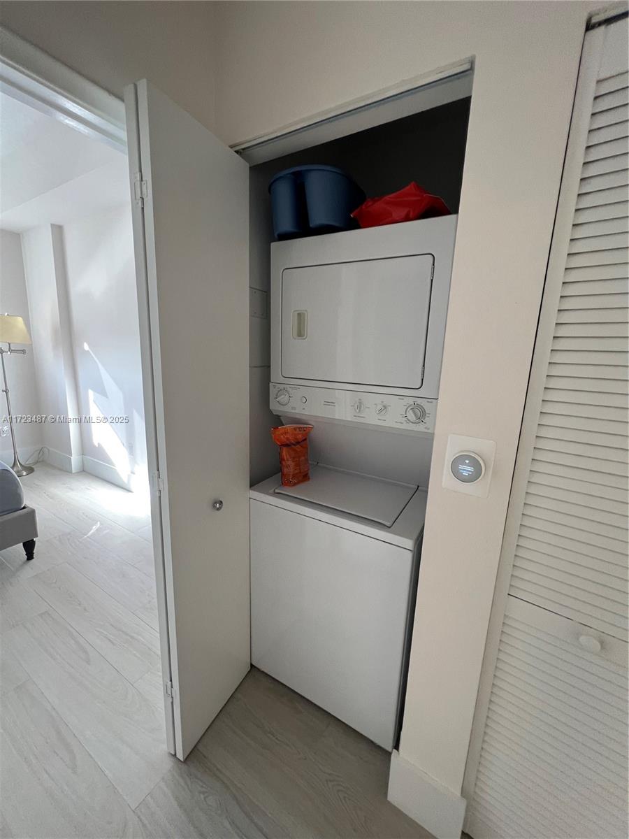VENTURE AT AVENTURA EAST - Residential