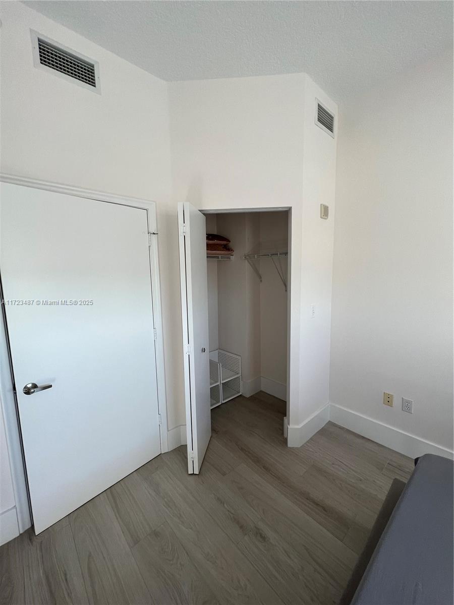 VENTURE AT AVENTURA EAST - Residential